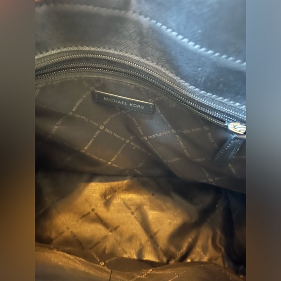 Michael Kors Black Jet Set Large Logo Shoulder Bag - Picture 8 of 10